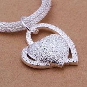 Ladies heart necklace